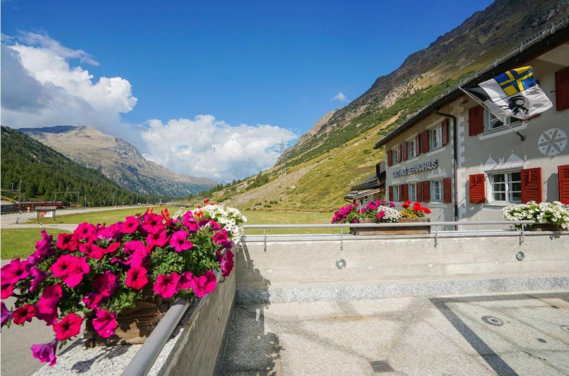 Gasthaus & Hotel Berninahaus Pontresina Exterior photo