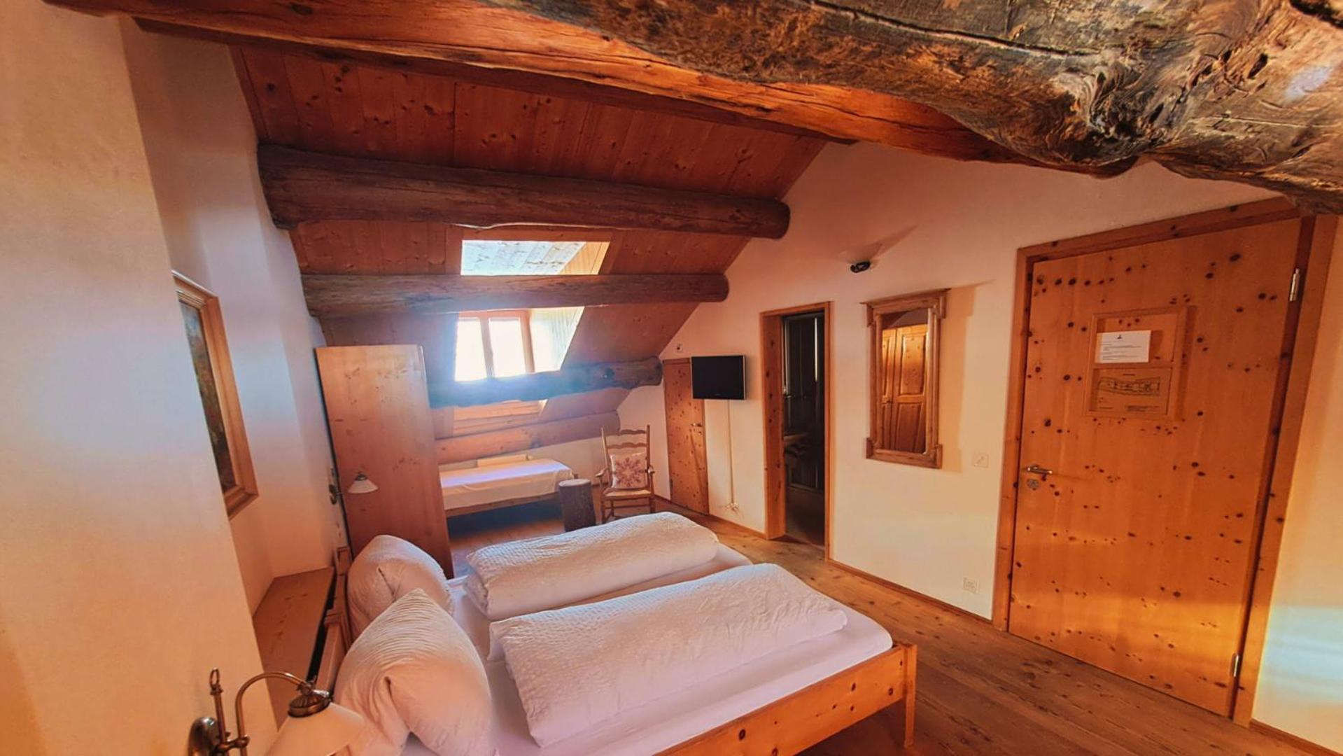 Gasthaus & Hotel Berninahaus Pontresina Room photo